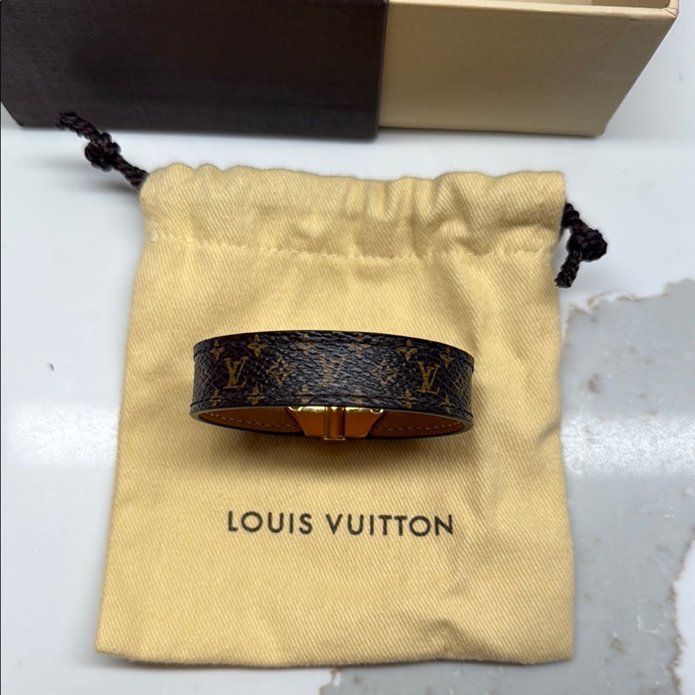 Louis Vuitton Brown Monogram Bracelet - Size 17 - Picture 6 of 6
